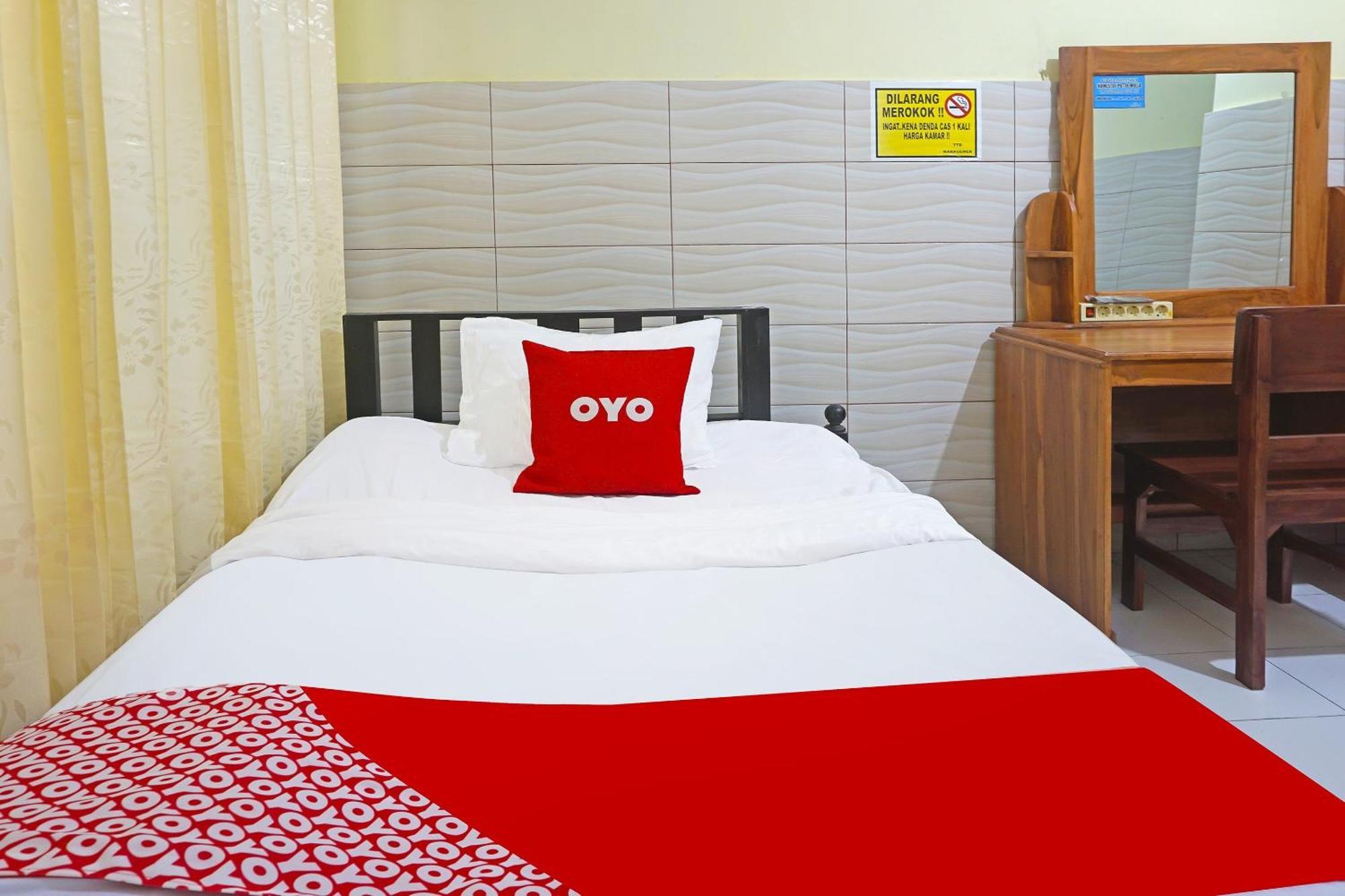Putih Mulia Homestay Syariah Lumajang エクステリア 写真