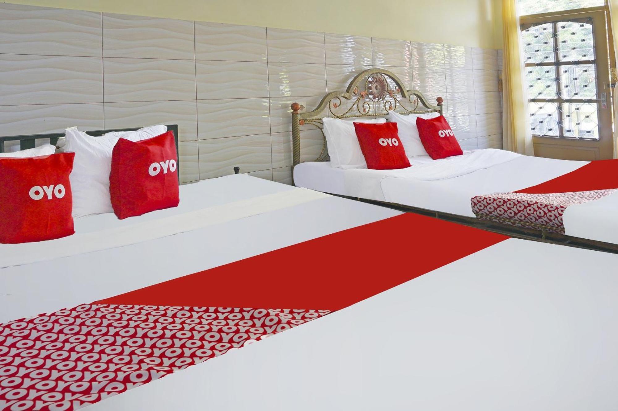 Putih Mulia Homestay Syariah Lumajang エクステリア 写真